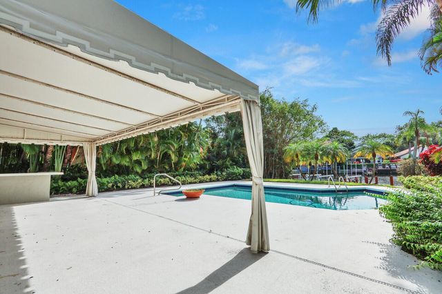 2571 Marseille Drive, Palm Beach Gardens, FL 33410