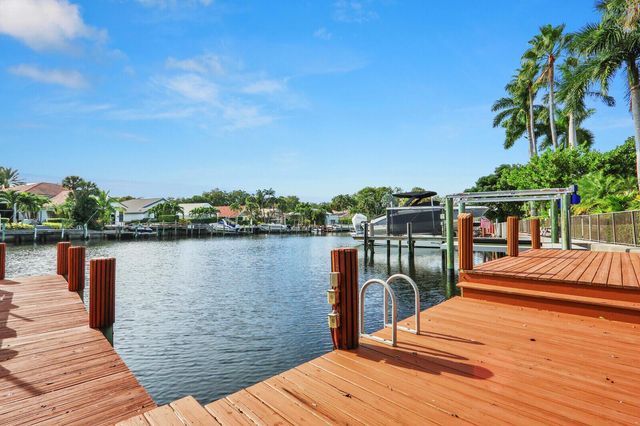 2571 Marseille Drive, Palm Beach Gardens, FL 33410