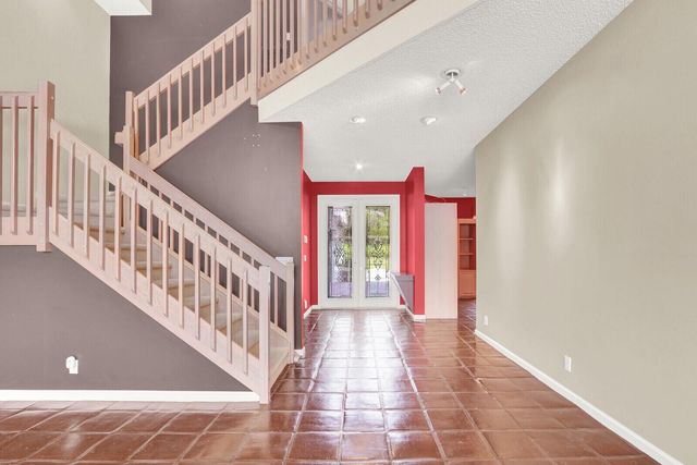 2571 Marseille Drive, Palm Beach Gardens, FL 33410