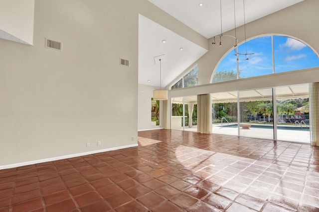 2571 Marseille Drive, Palm Beach Gardens, FL 33410