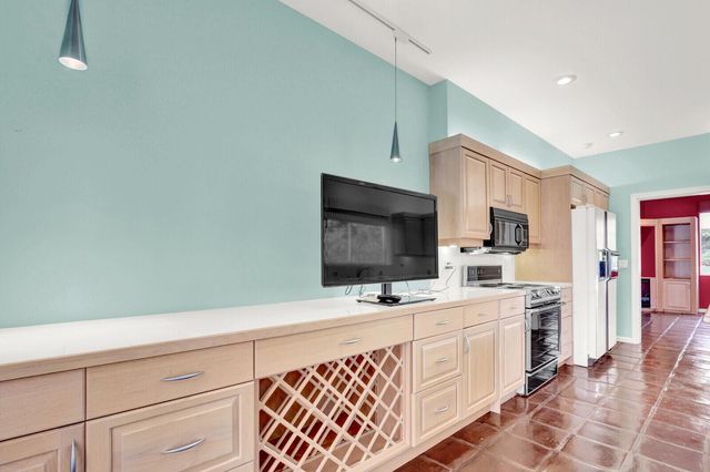 2571 Marseille Drive, Palm Beach Gardens, FL 33410