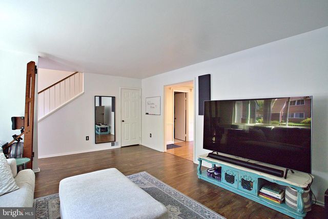 1450 GREENMONT CT, Reston, VA 20190