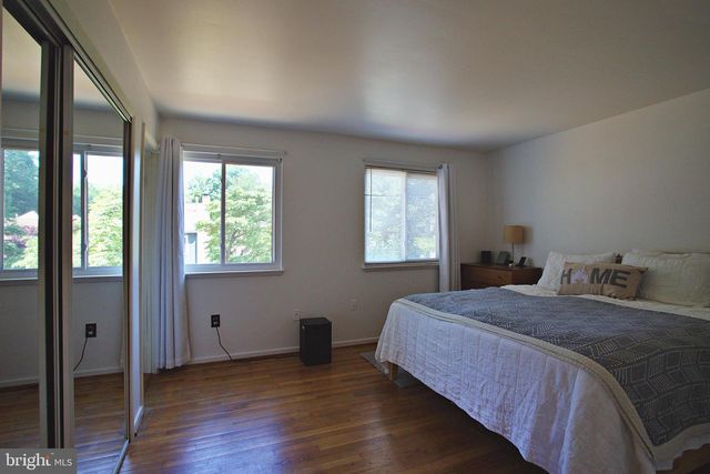 1450 GREENMONT CT, Reston, VA 20190