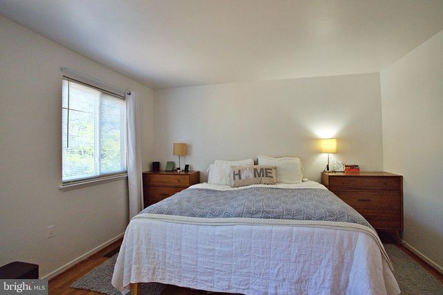 1450 GREENMONT CT, Reston, VA 20190