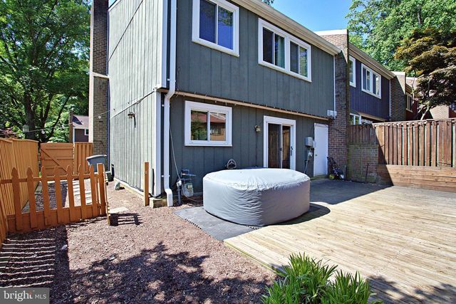 1450 GREENMONT CT, Reston, VA 20190