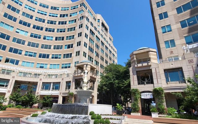 1450 GREENMONT CT, Reston, VA 20190