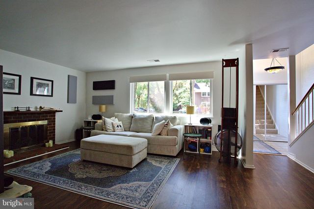 1450 GREENMONT CT, Reston, VA 20190