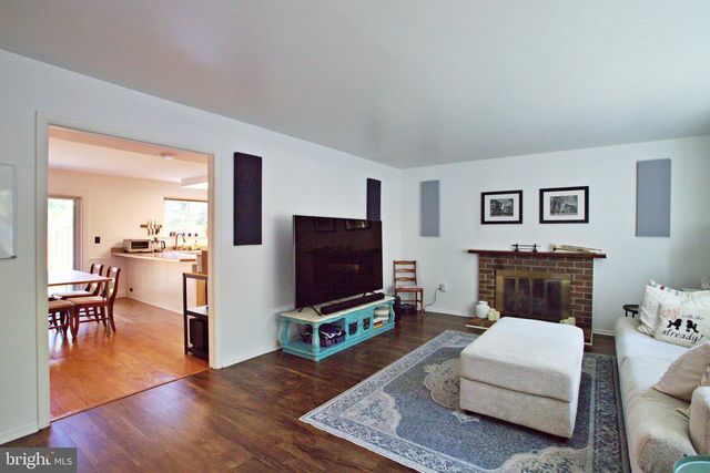 1450 GREENMONT CT, Reston, VA 20190