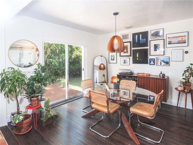 455 NE 111th St, Miami, FL 33161