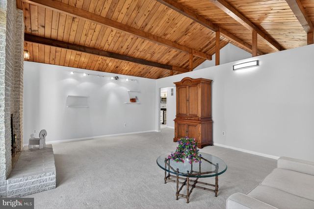 3202 RIVERVIEW DR, Triangle, VA 22172