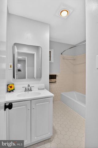 3202 RIVERVIEW DR, Triangle, VA 22172