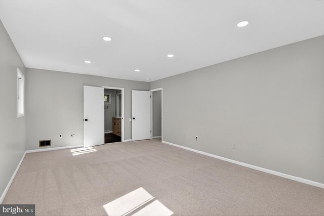 3202 RIVERVIEW DR, Triangle, VA 22172