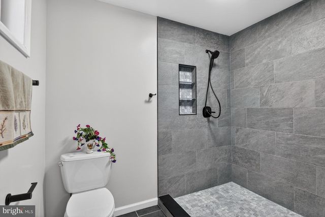 3202 RIVERVIEW DR, Triangle, VA 22172