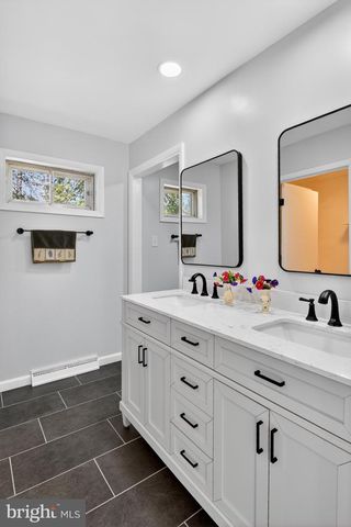 3202 RIVERVIEW DR, Triangle, VA 22172