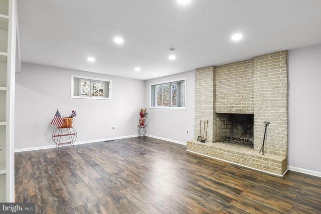 3202 RIVERVIEW DR, Triangle, VA 22172