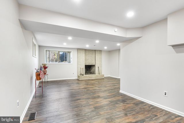 3202 RIVERVIEW DR, Triangle, VA 22172