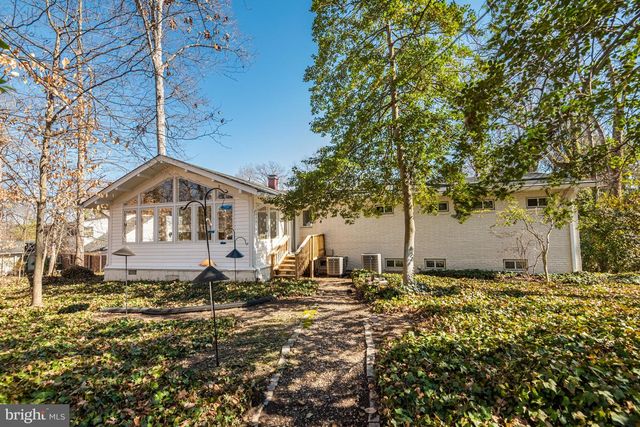 3202 RIVERVIEW DR, Triangle, VA 22172