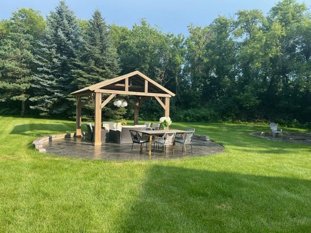 925 Sadie's Lane, Hudson, WI 54016