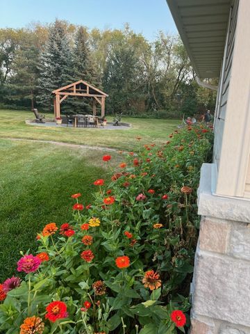 925 Sadie's Lane, Hudson, WI 54016