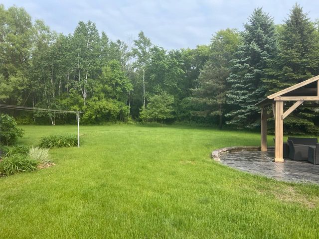 925 Sadie's Lane, Hudson, WI 54016