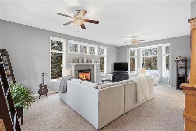 925 Sadie's Lane, Hudson, WI 54016