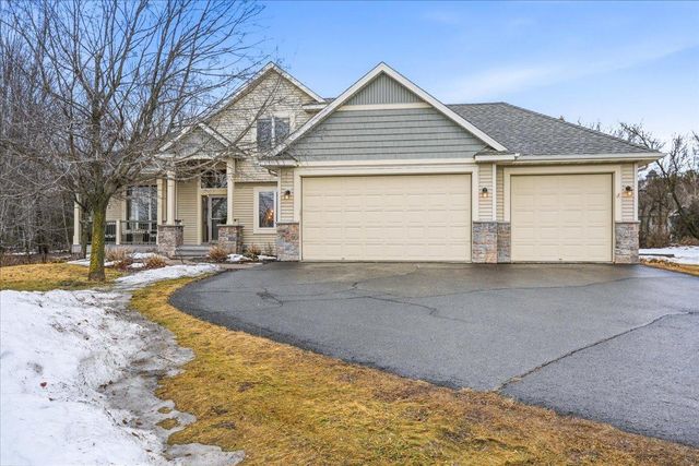 925 Sadie's Lane, Hudson, WI 54016
