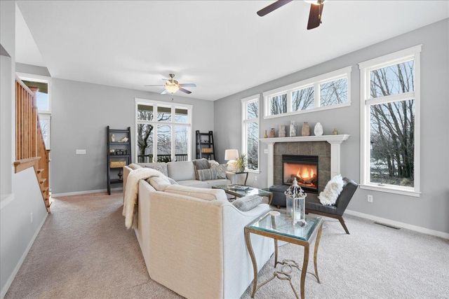 925 Sadie's Lane, Hudson, WI 54016