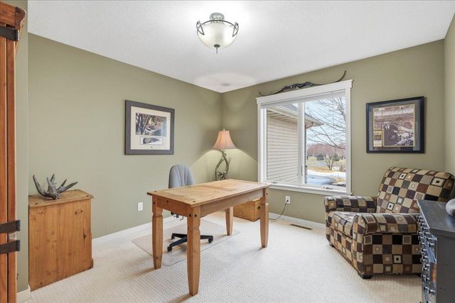 925 Sadie's Lane, Hudson, WI 54016