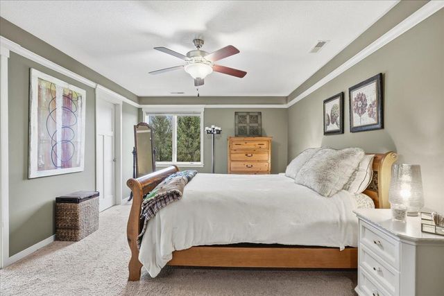 925 Sadie's Lane, Hudson, WI 54016