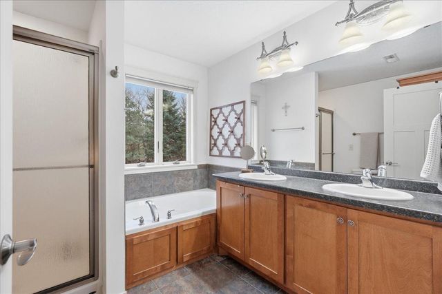 925 Sadie's Lane, Hudson, WI 54016