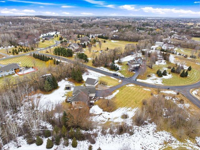 925 Sadie's Lane, Hudson, WI 54016