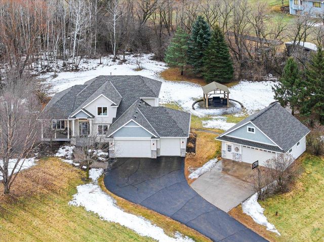 925 Sadie's Lane, Hudson, WI 54016