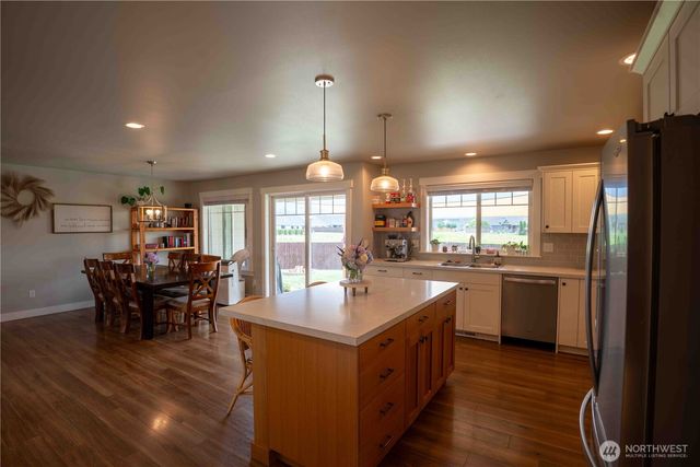413 Cornerstone Drive, Sumas, WA 98295