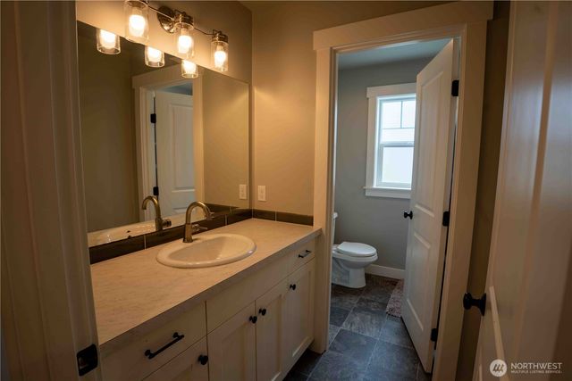 413 Cornerstone Drive, Sumas, WA 98295