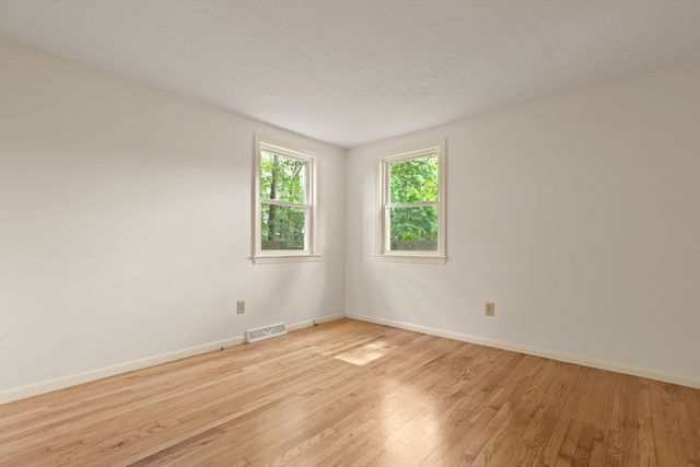 18 Great Meadow Dr, Carver, MA 02330