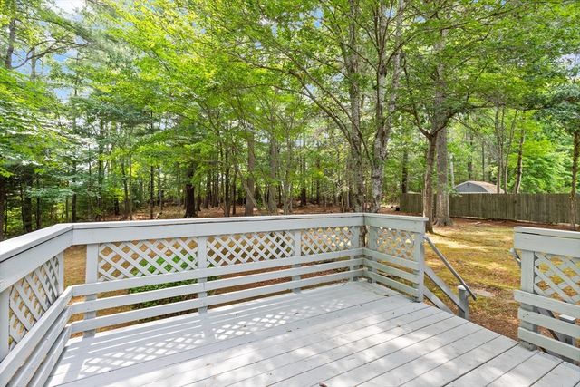 18 Great Meadow Dr, Carver, MA 02330
