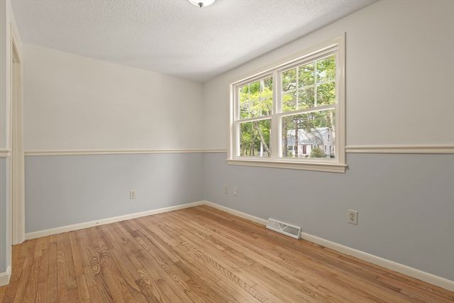 18 Great Meadow Dr, Carver, MA 02330