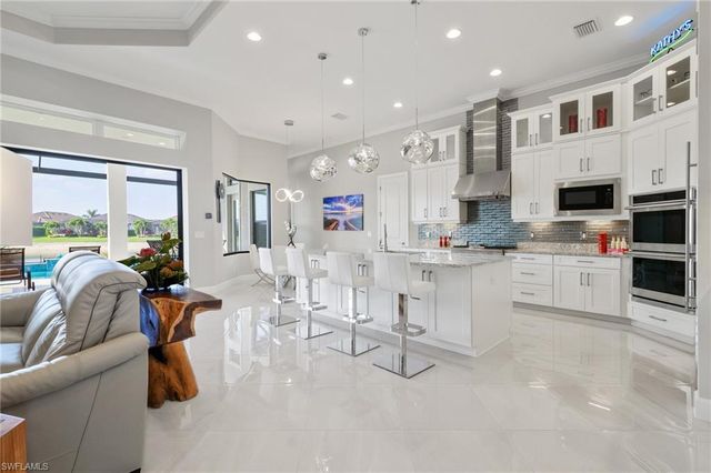 9345 Tulipano TER, Naples, FL 34119