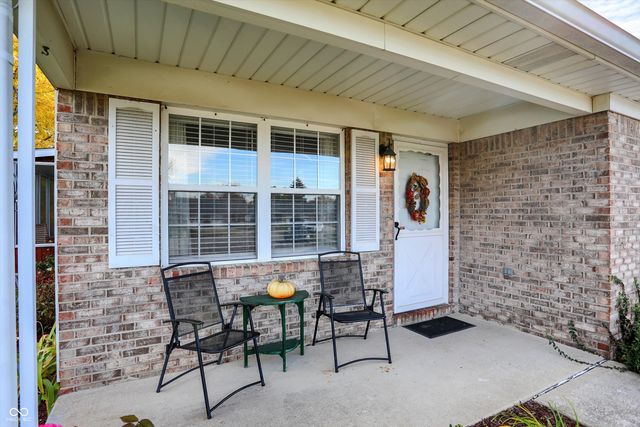 6375 Village Oak Court, Indianapolis, IN 46236