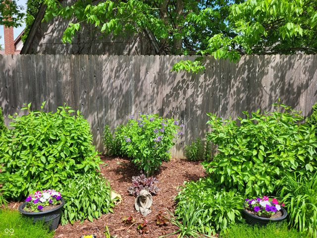 6375 Village Oak Court, Indianapolis, IN 46236