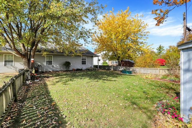 6375 Village Oak Court, Indianapolis, IN 46236