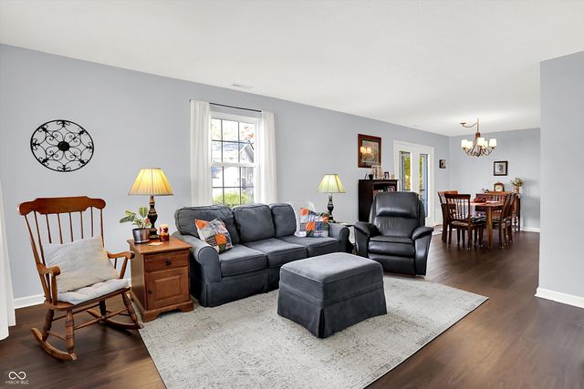 6375 Village Oak Court, Indianapolis, IN 46236