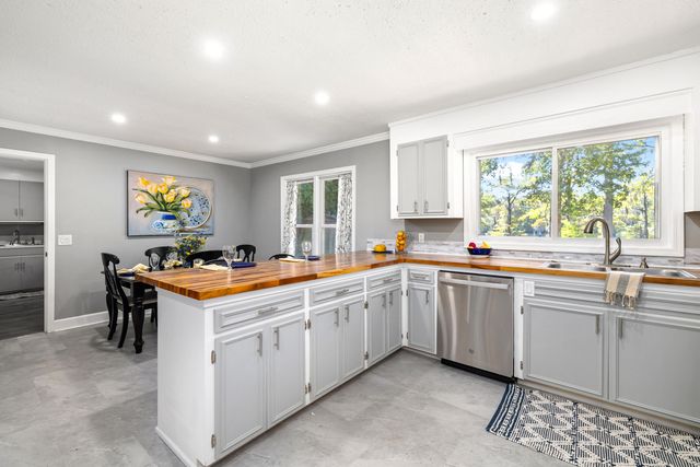 2350 Whites Mill Road, Sumter, SC 29153