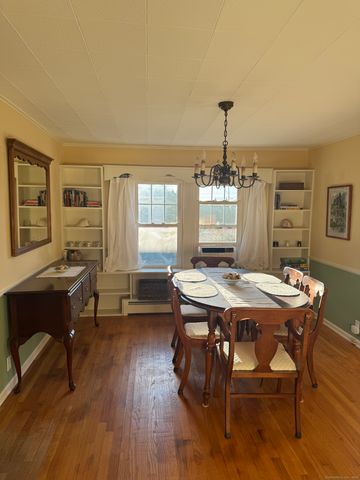 74 Uncas Road, Clinton, CT 06413