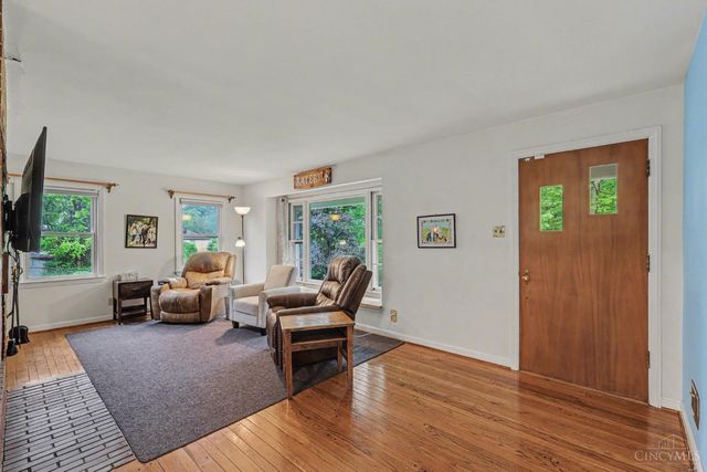 538 Roebling Road, Cincinnati, OH 45238
