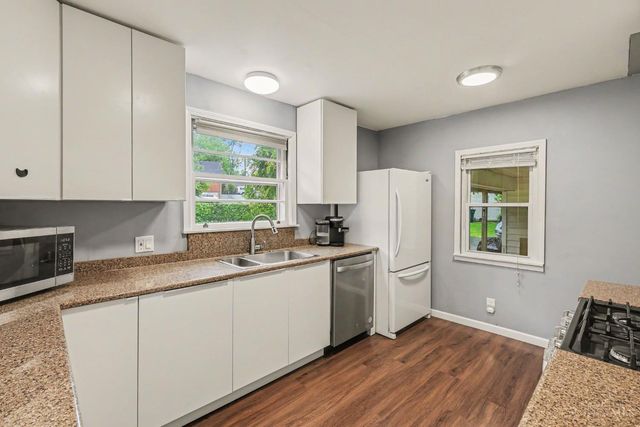 538 Roebling Road, Cincinnati, OH 45238
