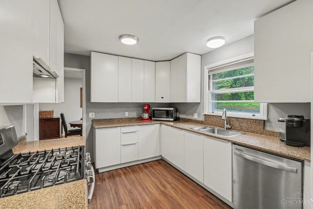 538 Roebling Road, Cincinnati, OH 45238