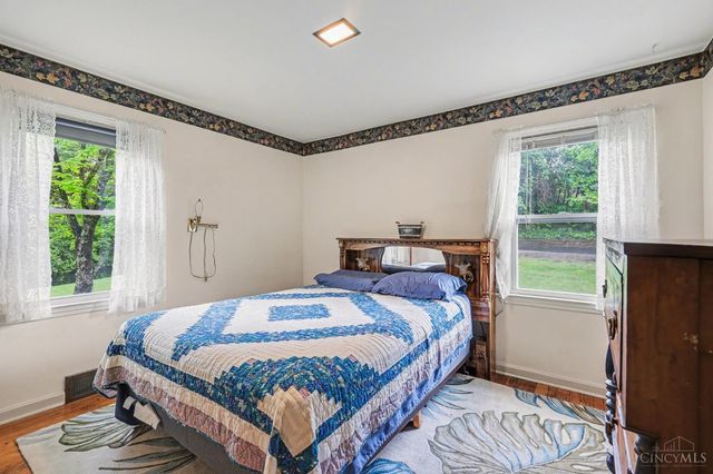 538 Roebling Road, Cincinnati, OH 45238