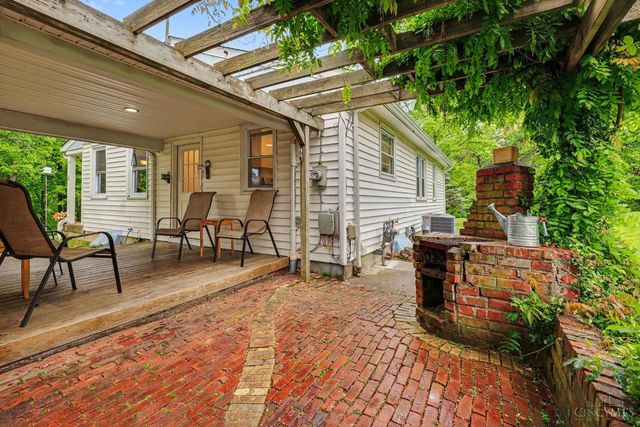 538 Roebling Road, Cincinnati, OH 45238