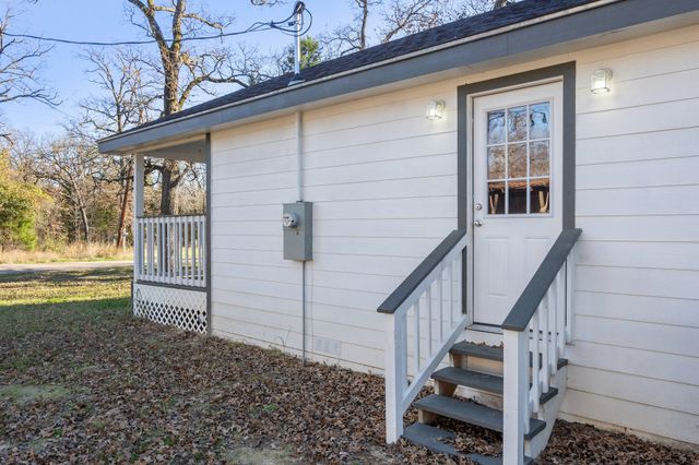 104 Lake Arrowhead Drive, Mabank, TX 75156